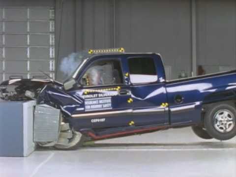 ვიდეო ავარიის ტესტი Chevrolet Silverado 1500 1998 - 2005