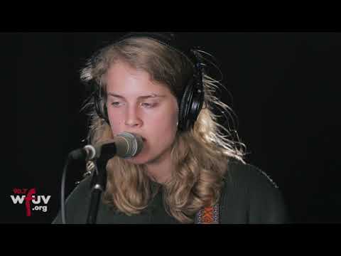 Marika Hackman -