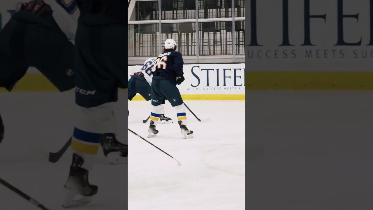 Justin Carbonneau est TRÈS à l'aise à St. Louis! 💥⚜️(🎥: @stlouisblues/X) #hockey #nhldraft #qc