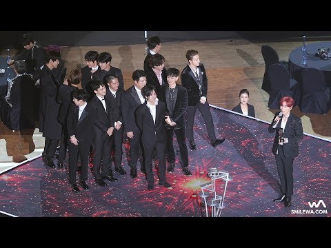 171115 EXO & 슈퍼주니어 가수 페뷸러스 상 수상 4K 직캠 @아시아 아티스트 어워즈 (AAA) 4K Fancam by -wA-
