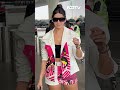Norah Fatehi ,Khushi Kapoor Airport पर खूबसूरत लुक में आईं नजर  - 00:53 min - News - Video