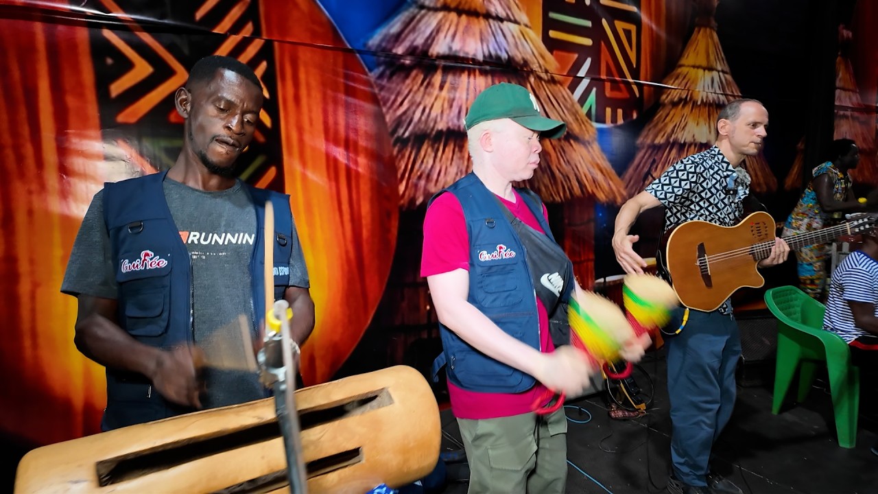 Conakry Nouvelles CONCERT ESPOIRS DE CORONTHIE CHAPITEAU BY ISSA 1