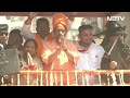 Lok Sabha Election 2024: UP के Mainpuri में CM Yogi Adityanath का भव्य Roadshow | NDTV India  - 00:00 min - News - Video