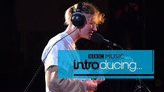 Yellow Days - Your Hand Holding Mine (BBC Music Introducing session)