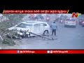 Over Speeding Car Hits Electric Pole At Banjara Hills