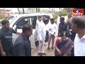 LIVE : ఓటు వేసిన..గులాబీ బాస్ కేసీఆర్.. | KCR Caste His Vote At Chintamadaka | hmtv  - 01:42:41 min - News - Video