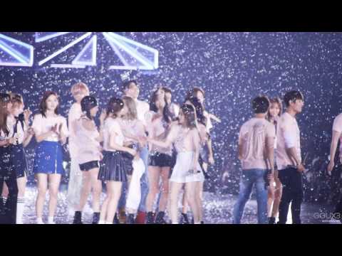 160814 SMTOWN Ending Seohyun fancam SM콘 엔딩 서현 직캠