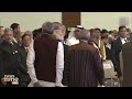 Vibrant Gujarat Summit: PM Narendra Modi Hugs Mozambique President Filipe Jacinto Nyusi