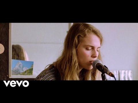 Marika Hackman - My Lover Cindy (Live From Marika's Bedroom)