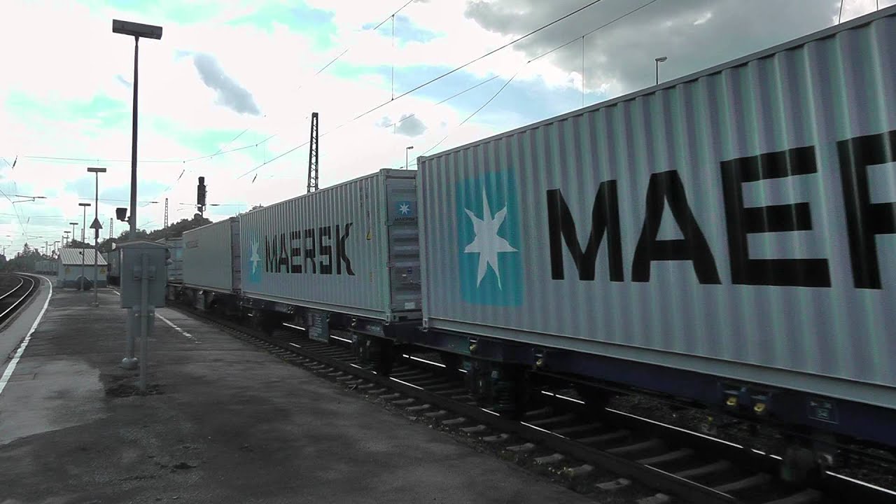 BR 186 with one of MRCE Dispolok Maersk container freight