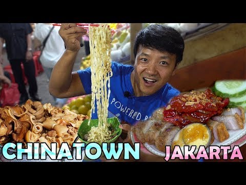 CHINESE Street Food! Exploring CHINATOWN in Jakarta Indonesia Food Tour