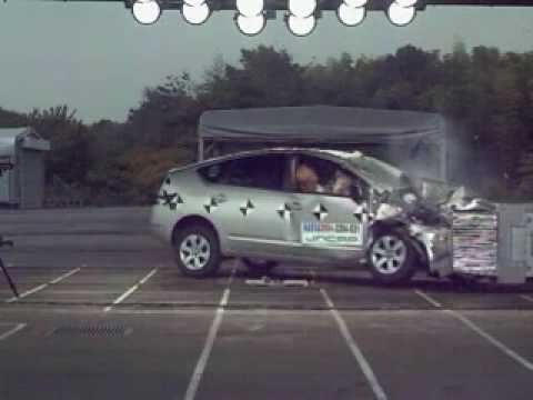 Video Crash Test TOYOTA PRIUS 2004 - 2006