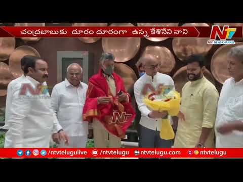 MP Kesineni Nani denies to give flower bouquet to Chandrababu