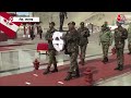Rajnath Singh in Leh: रक्षा मंत्री ने लेह में भारतीय सेना के साथ मनाई होली, जवानों को लगाया गुलाल  - 03:39 min - News - Video