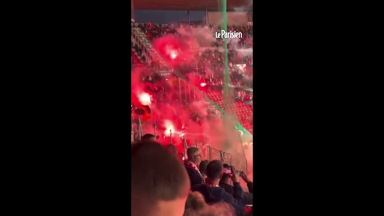 Football : le derby de Prague vire au chaos total