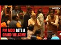 PM Modi Gets Grand Welcome At BJPs Parliamentary Meet After 3 States Win