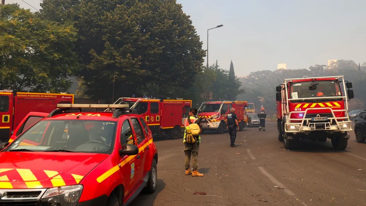 EN DIRECT - Incendies dans le Sud : 720 sapeurs-pompiers et marins-pompiers aux alentours de la vill