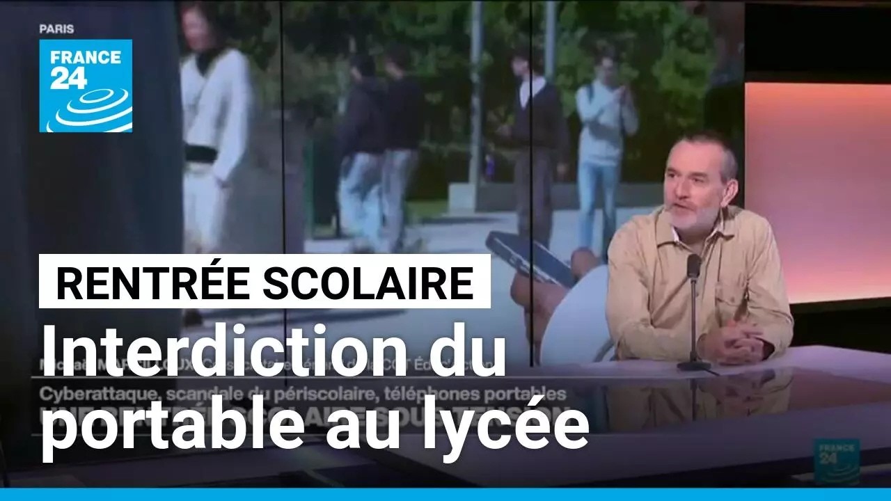 Rentrée scolaire pour 11,6 millions d'élèves, interdiction du portable au lycée • FRANCE 24