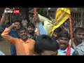 खाटूश्याम मंदिर में मची भगदड़ में 3 महिलाओं की मौत, हालात काबू करने का प्रयास जारी  - 04:40 min - News - Video