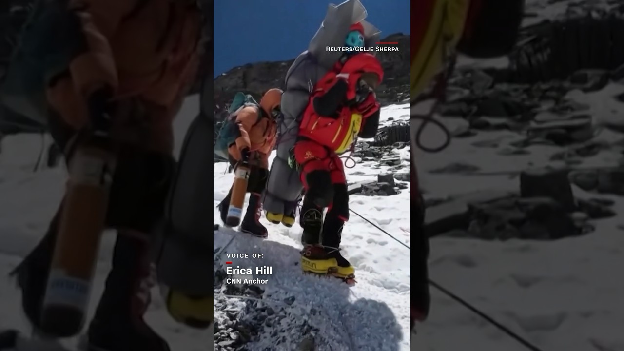 Sherpa performs rare rescue on Everest