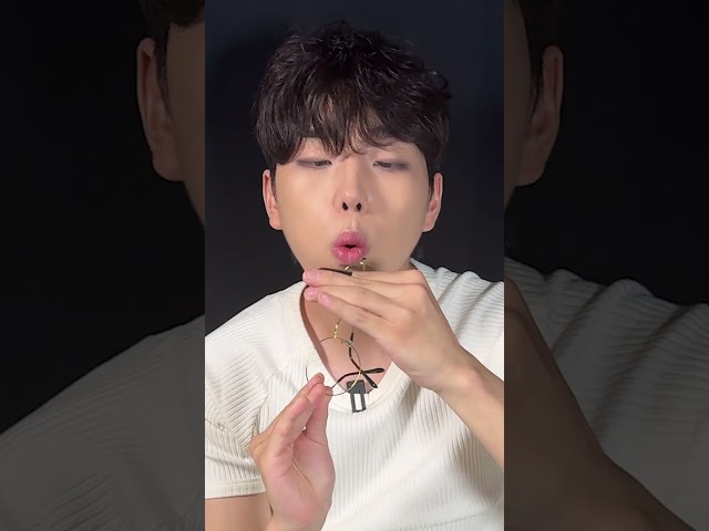손가락 장난치다 제대로 혼쭐난 마술사 ㅋㅋㅋ