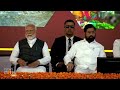 Maharashtra CM Eknath Shinde Felicitates PM Modi in Solapur | News9