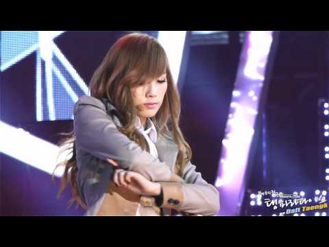 2011/11/06 사랑 나눔 콘서트 태연 - The Boys 직캠 by DaftTaengk