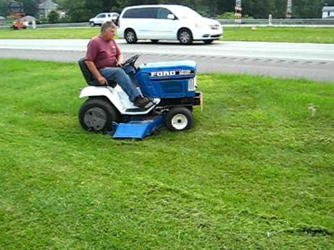 Ford 100 riding lawn mower #7