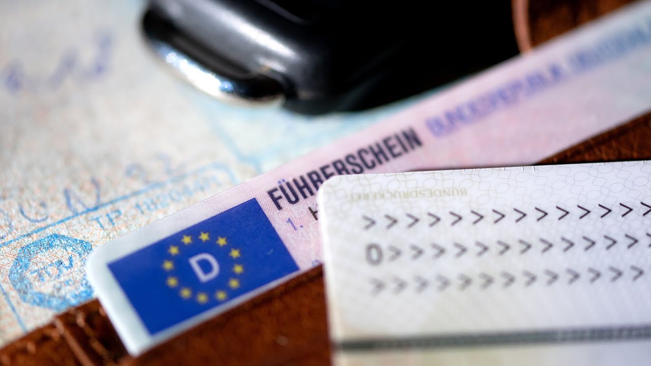 Verkehrsminister Schnieder will Führerschein günstiger machen