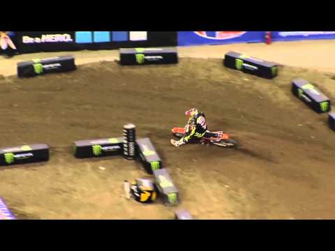 Supercross LIVE! 2013 - 2 Minutes On The Track - 450 Second Practice in Indianapolis 