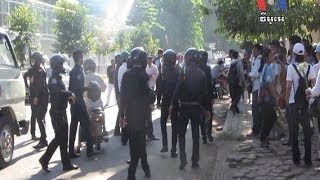  [ News ] Peace Marchers Dispersed by City Security Personnel ពិធី​​របស់​ក្រុម​យុវជន​ដើម្បី​សន្តិភាព - News, VOA Videos