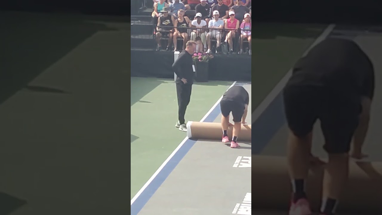 When roll on court gets bubbles during a final