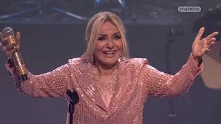 Googoosh live in Paris. Makhloogh ❤️❤️❤️