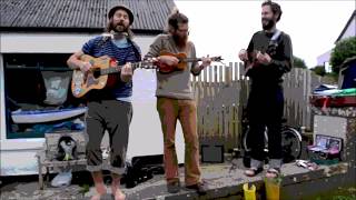Harry Bird &amp; the Rubber Wellies // The Butterfly Song (Live on Iona)