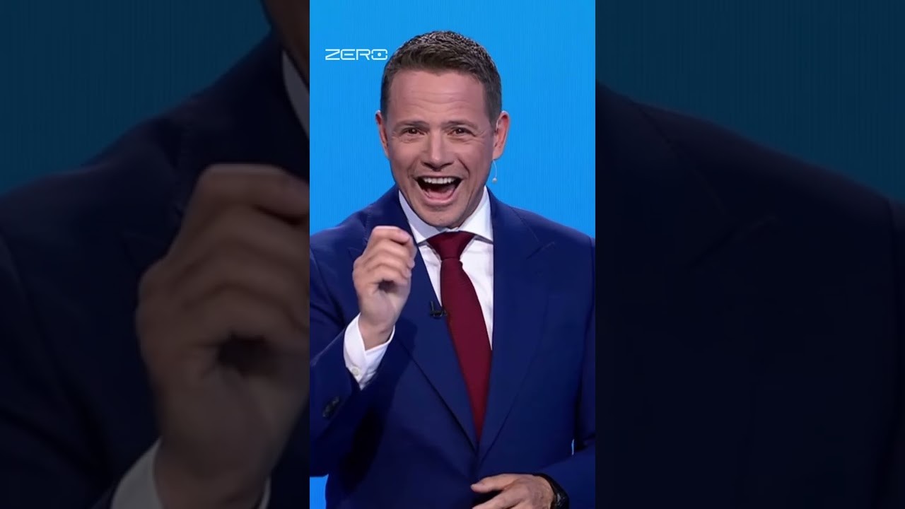 NAWROCKI PUNKTUJE TRZASKOWSKIEGO. TEN ODPOWIADA