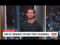 Inside Banana Ball: The Savannah Bananas barnstorming team selling out stadiums  - 04:59 min - News - Video