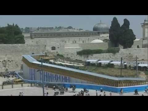 ملهى ومتحف فوق قبور الشهداء والصحابة في القدس