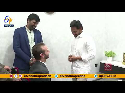 World-Renowned Speaker Nick Vujicic Meets CM Jagan at Tadepalli  Camp Office