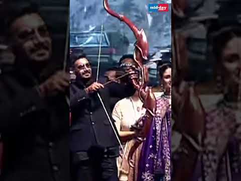 Singham Again Ajay Devgan Kareena Kapoor Rohit Shetty attend Dussehra celebrations in Delhi 29K views  play Short