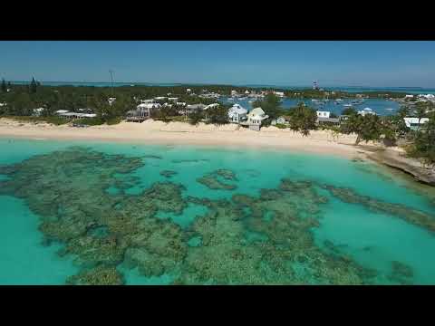 宿泊施設による動画