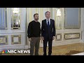 Blinken meets with Zelenskyy during unannounced Ukraine visit