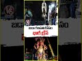 బడా గణపతి కోసం భారీ క్రేన్ | khairatabad Ganesh ShobhaYatra | V6 Shorts  - 00:59 min - News - Video