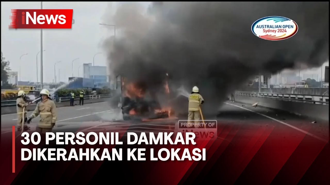 Kebakaran Bus Bawa 54 Orang di Tol Arah Tanjung Priok, Bermula Pecah Ban - iNews Malam 12/06