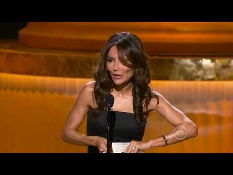 Vanessa Marcil presents at the 2010 Emmys - YouTube