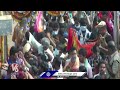 Medaram Jatara Day 02 | Devotees Throng To Offer Prayers To Sammakka Sarakka Jatara | V6 News  - 03:04 min - News - Video