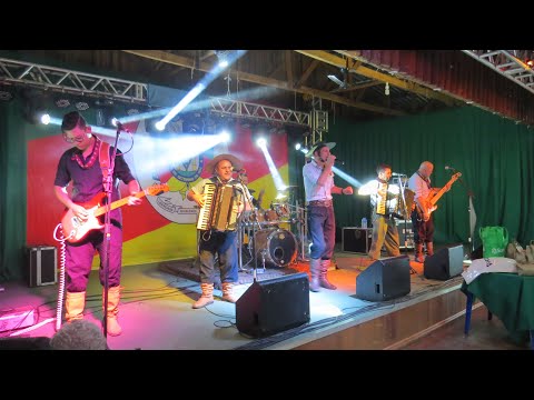 O CTG Pioneiros do Centro-Oeste de Canarana realizou o 17° Baile da Soja em comemoração aos 38 anos de aniversário