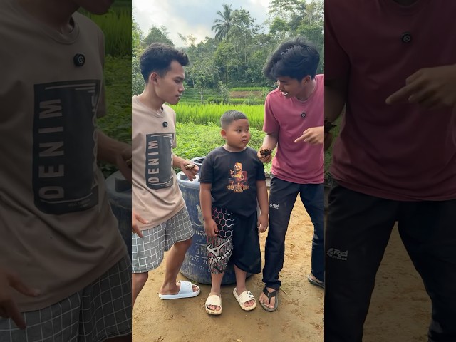 PAMAR BAJU TUNGTUNG