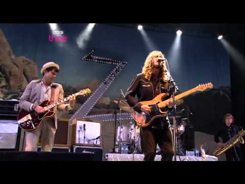 The Zutons feat Mark Ronson Valerie Glastonbury 2008