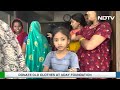 Uday Foundation: Donating Clothes For The Dignity Of People - 00:44 min - News - Video