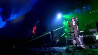 Crystal Castles - Baptism - Live At The NME Awards 2011